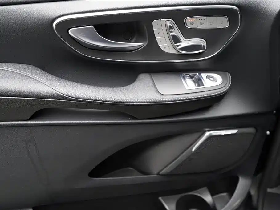 Mercedes-Benz V-Class 2022 V 260 L Long Wheelbase Prestige Edition фото 5