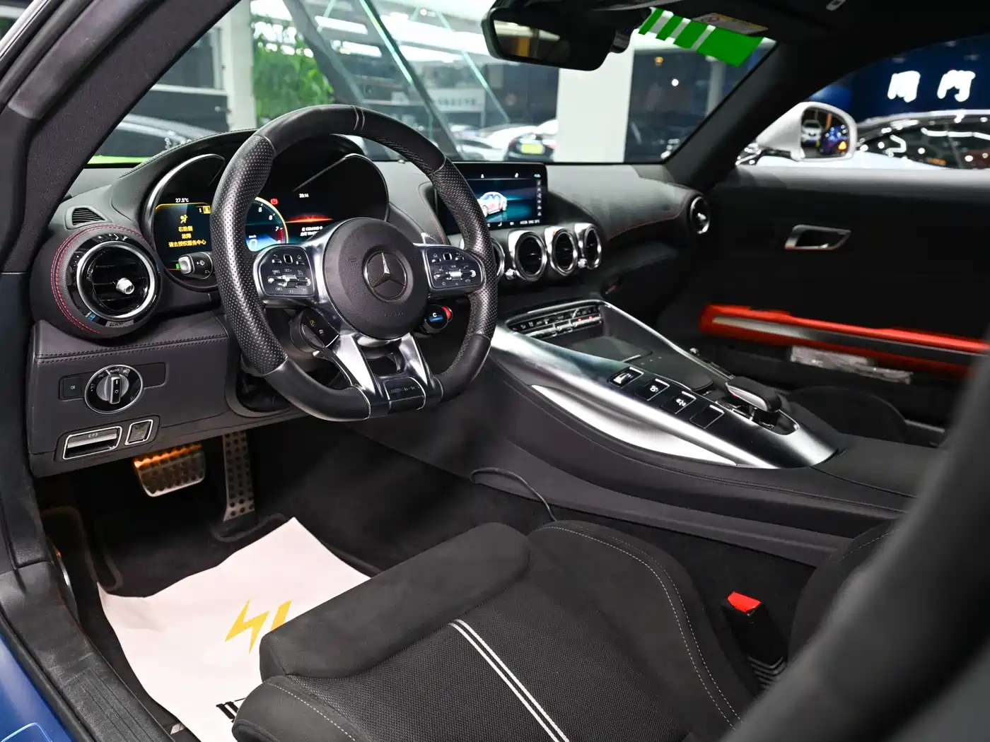 MERCEDES-BENZ AMG GT