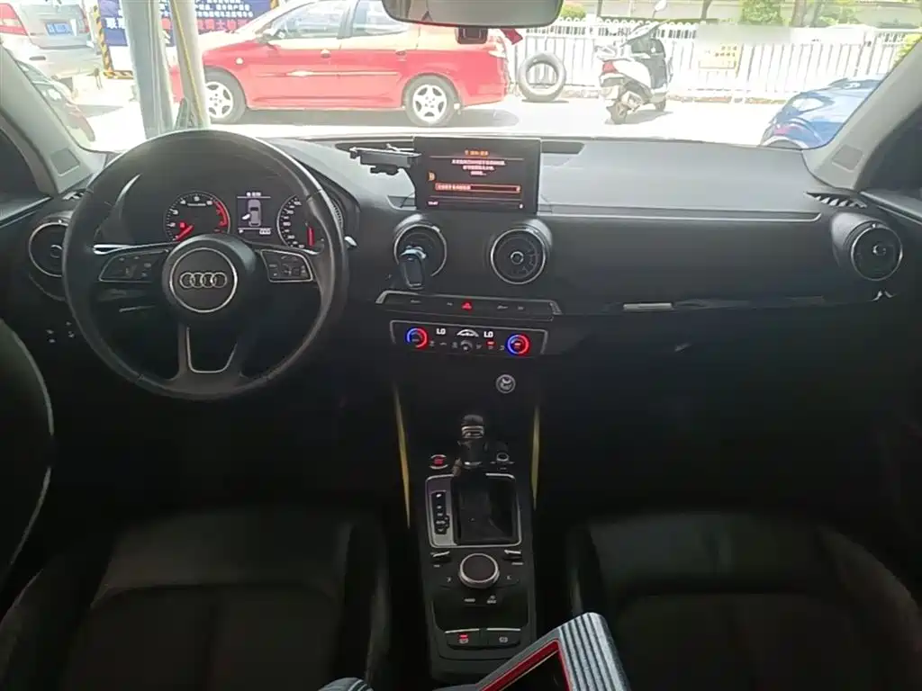 Audi Q2L 2018 35 TFSI Fashion Dynamic China V фото 10