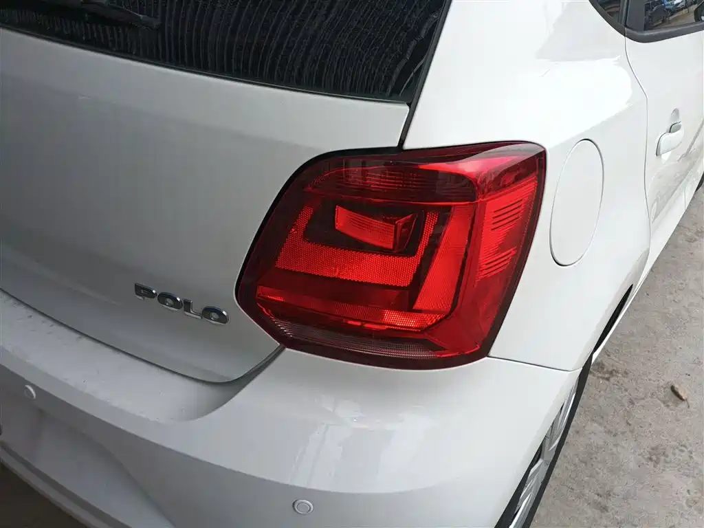 Volkswagen Polo 2018 1.5L Auto Safe Drive фото 23