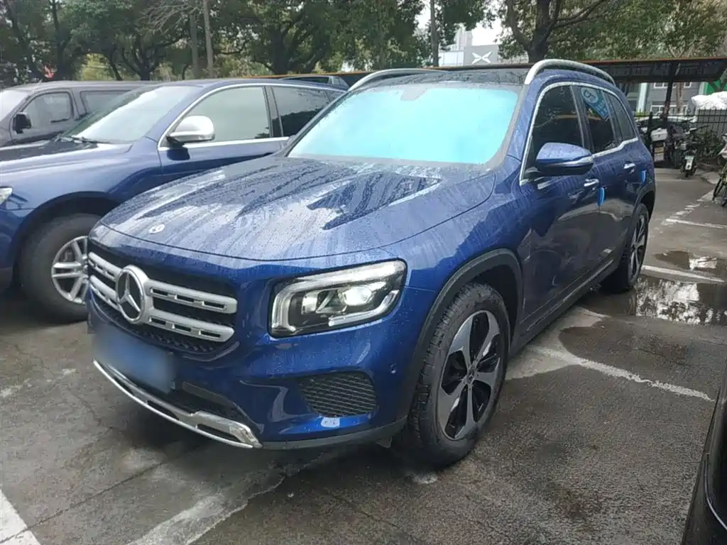 MERCEDES-BENZ GLB