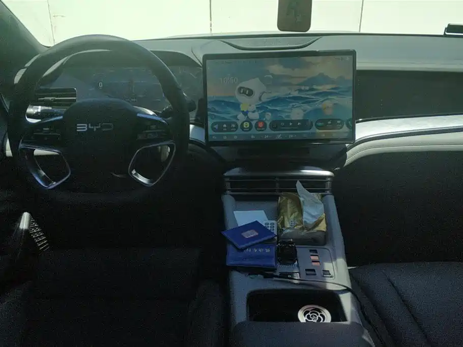 BYD Seal 2024 Glory Edition DM-i 1.5L 121km Luxury фото 12