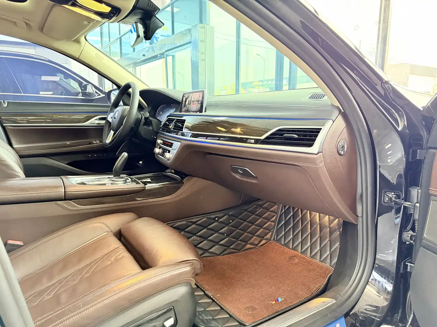 BMW 7 Series 2019 730Li Luxury Package фото 9