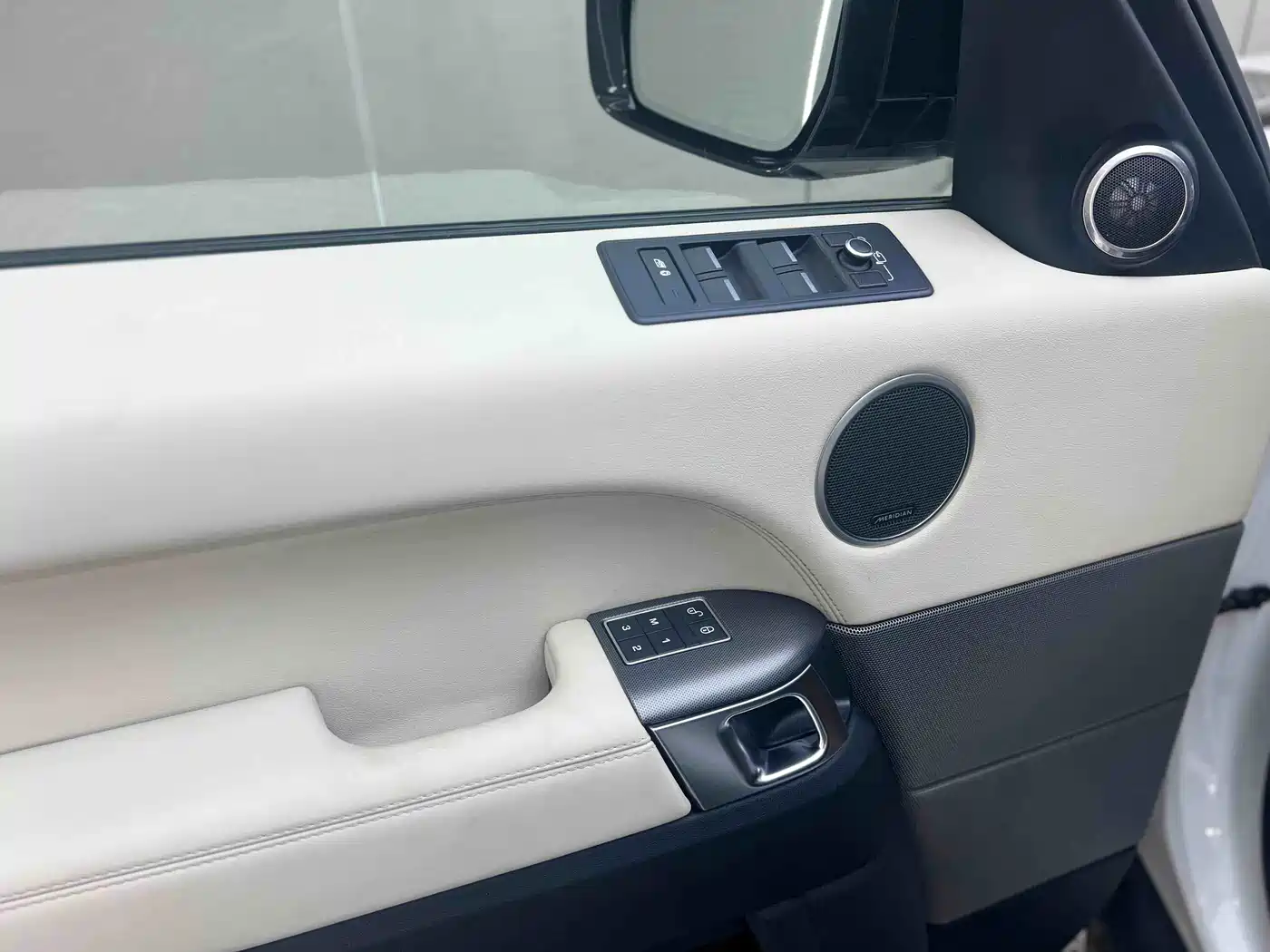 Land Rover Range Rover Sport 2016 Model 3.0 SC V6 HSE DYNAMIC фото 7