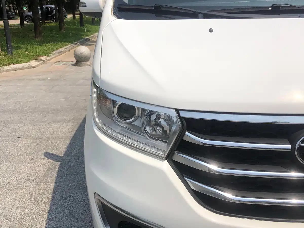 JAC Refine M3 2016 2016 IKEA Edition 1.6L Luxury