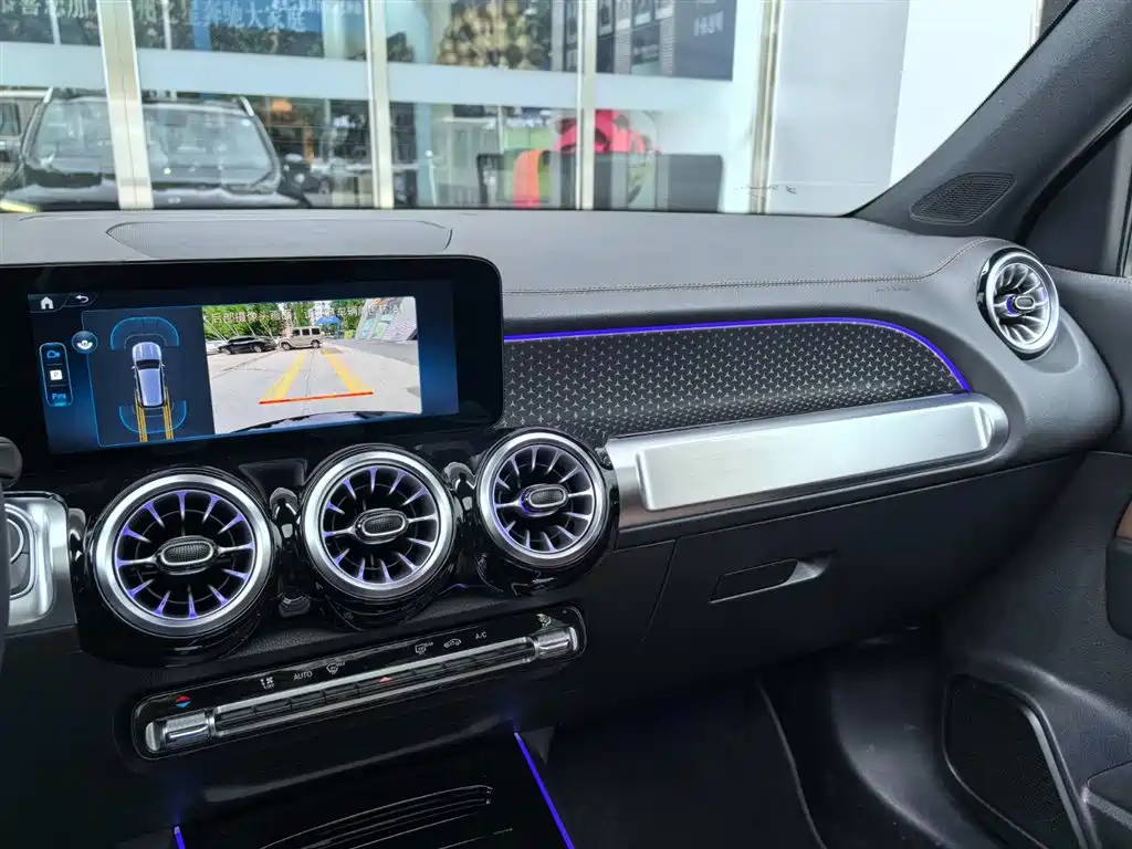 Mercedes-Benz GLB 2025 Model GLB 220 Fashion Style фото 6
