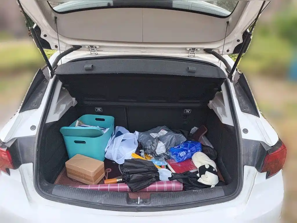 Photo 15 - Buick Verano