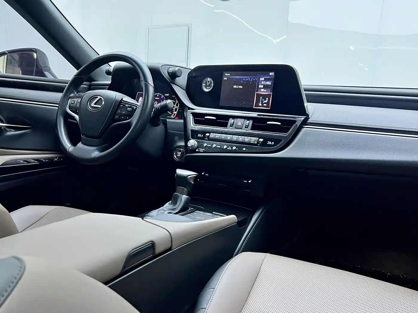 Lexus ES 2021 200 Excellence Edition фото 19