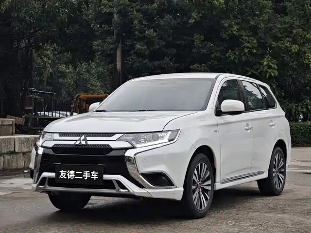 Mitsubishi Outlander 2021 2.0L FWD Comfort Edition 5-seater