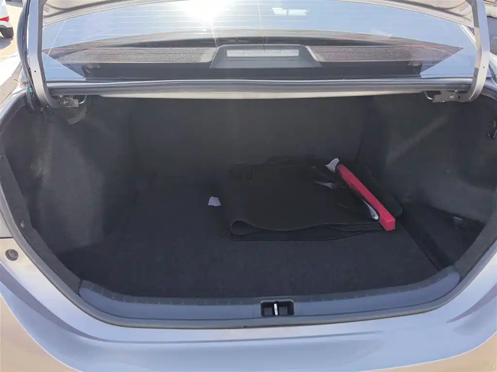 Toyota Corolla 2014 1.6L CVT GL-i фото 10