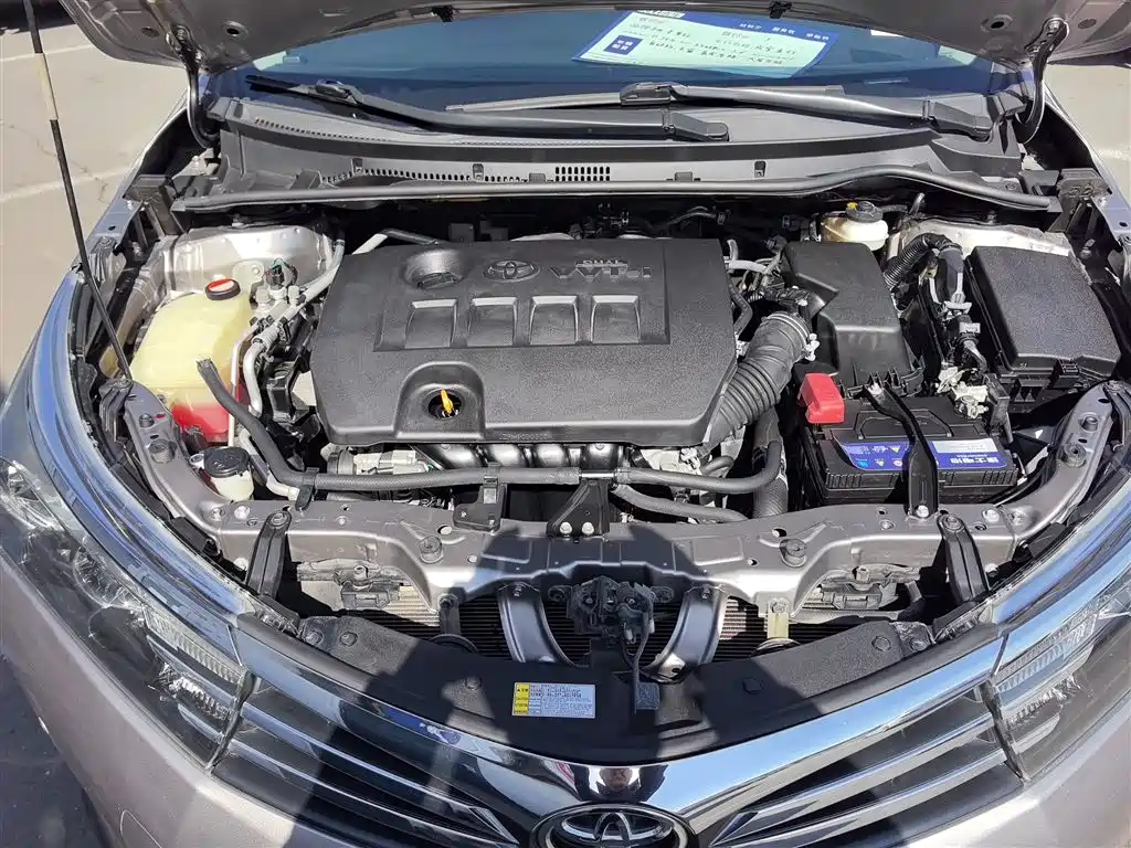 Toyota Corolla 2014 1.6L CVT GL-i фото 11
