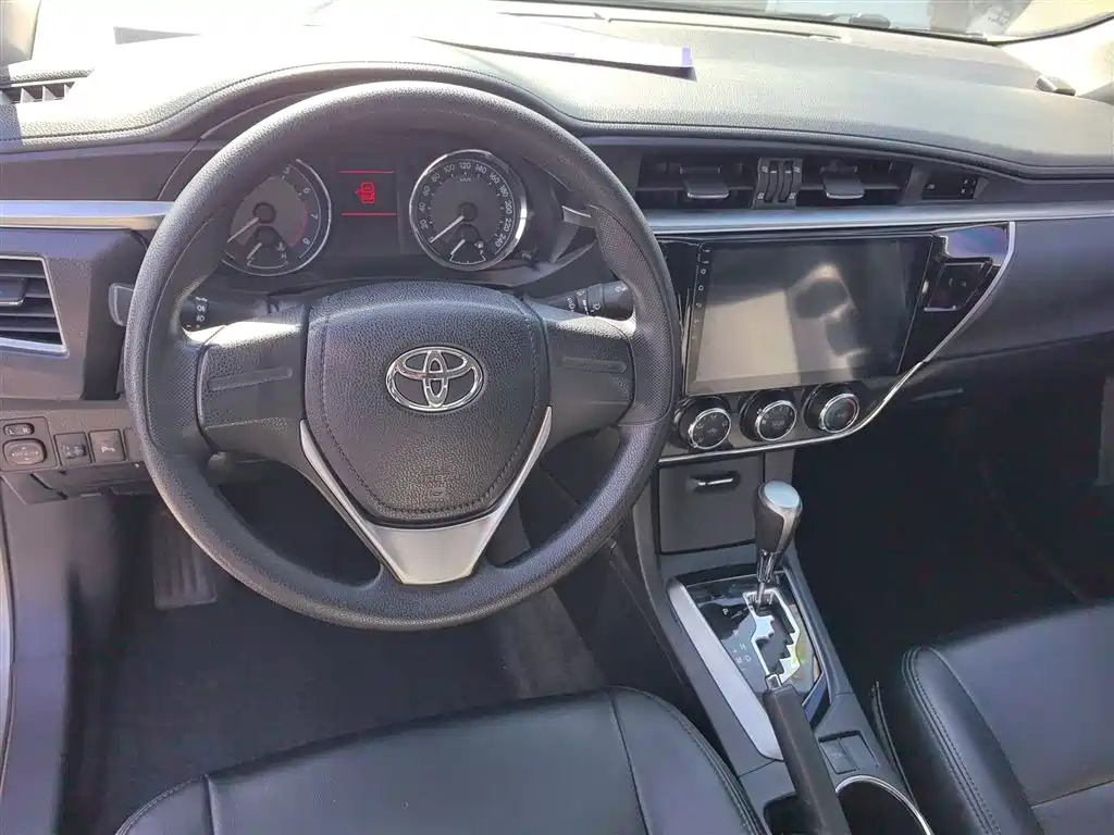 Toyota Corolla 2014 1.6L CVT GL-i фото 13