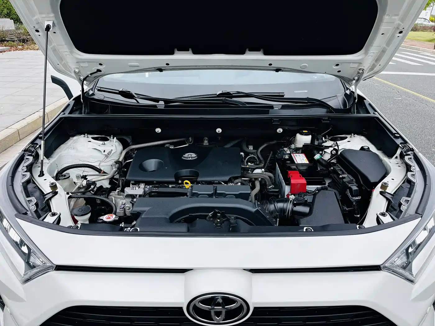 Toyota RAV4 Rongfang 2020 2.0L CVT 2WD Trend Edition фото 17