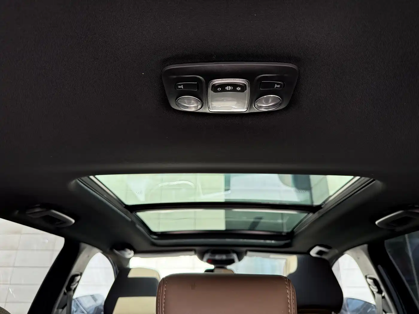 Peugeot 5008 2017 380THP 7-Seater Luxury GT Edition фото 16