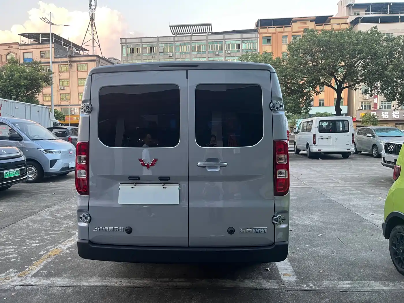 Wuling Motors Wuling Yangguang 2026 2026 Model 440km Passenger Van Comfort Version (6-Seater)