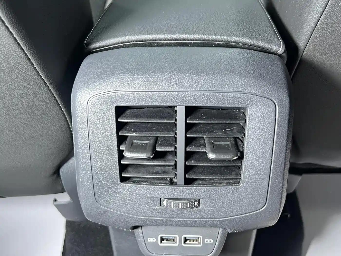 Volkswagen Tanying 2021 1.5L Automatic Smart Connect Edition фото 7