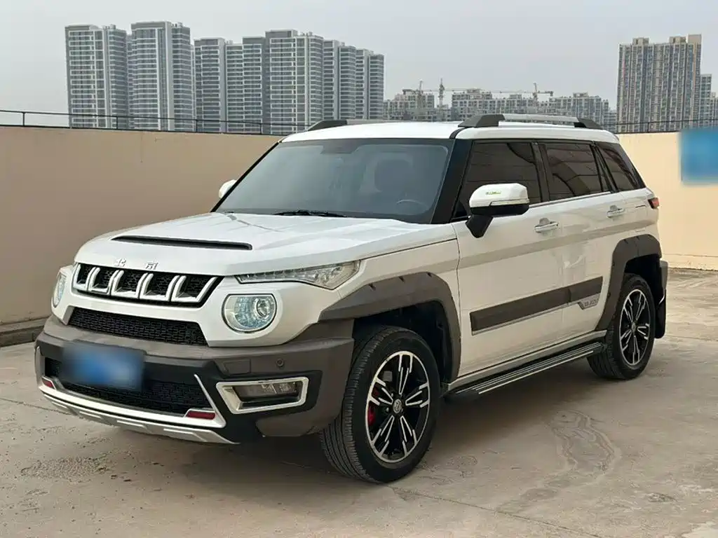 BAIC ORV Beijing Offroad BJ20 2017 2016 1.5T CVT Luxury