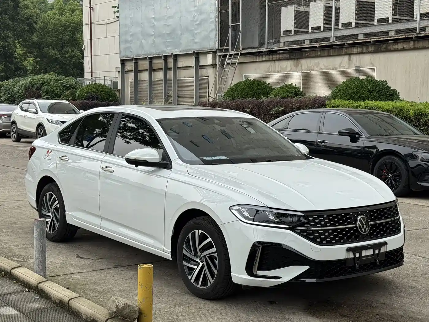 Volkswagen Lavida 2024 Model 1.5L Automatic Starlight 5 Million Edition фото 3