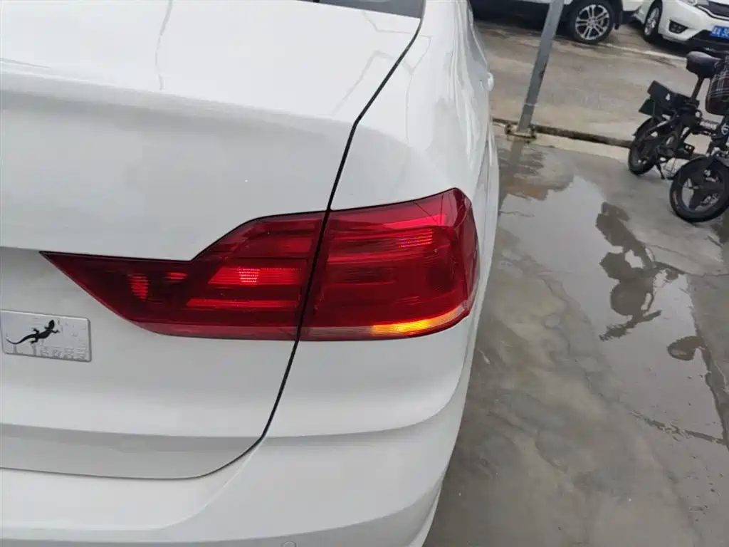 Volkswagen Santana 2016 1.6L Automatic Comfort Edition фото 8
