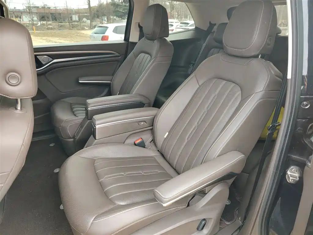 Volkswagen Viloran 2020 330TSI Luxury Edition фото 15