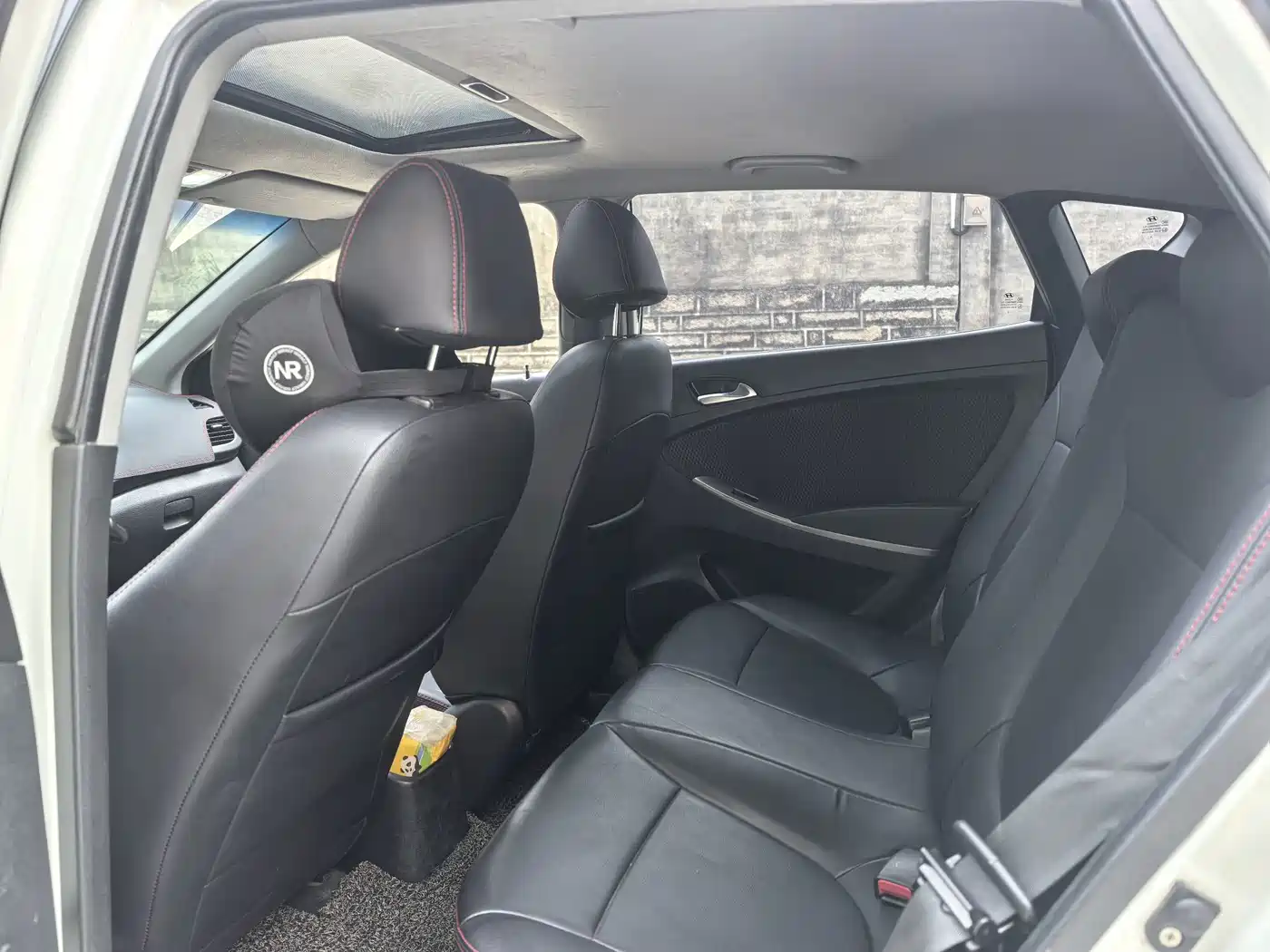 Hyundai Reina 2014 2014 Model 1.6L Automatic TOP