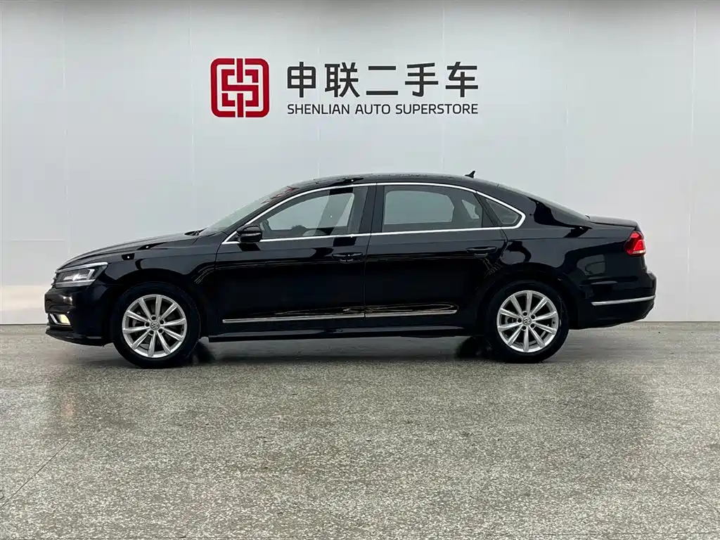 Volkswagen Passat 2017 330TSI DSG Prestige фото 4