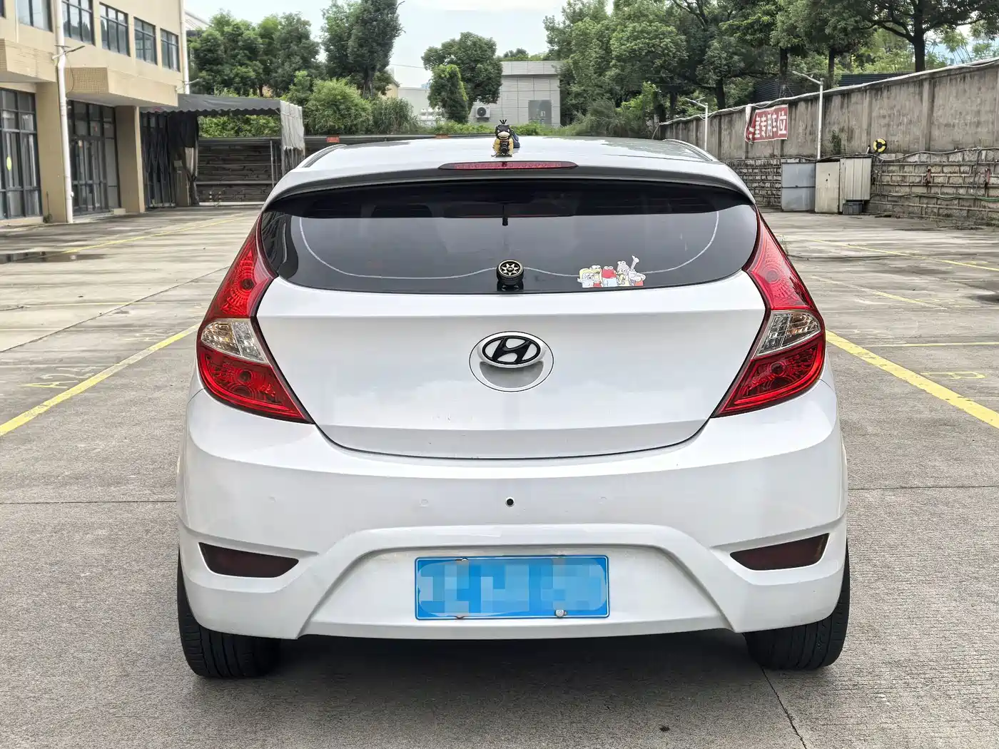 Hyundai Reina 2014 2014 Model 1.6L Automatic TOP