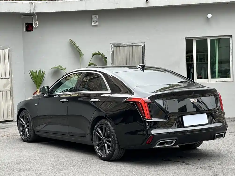 CADILLAC CT4