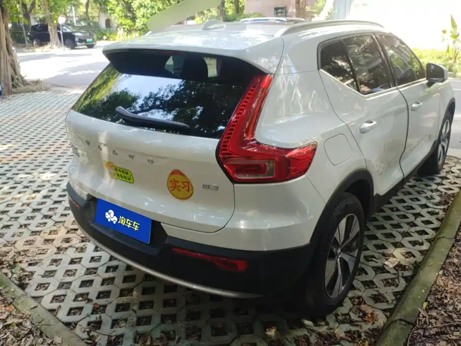 Volvo XC40 2022 2023 B3 Zhiyuan Luxury Edition
