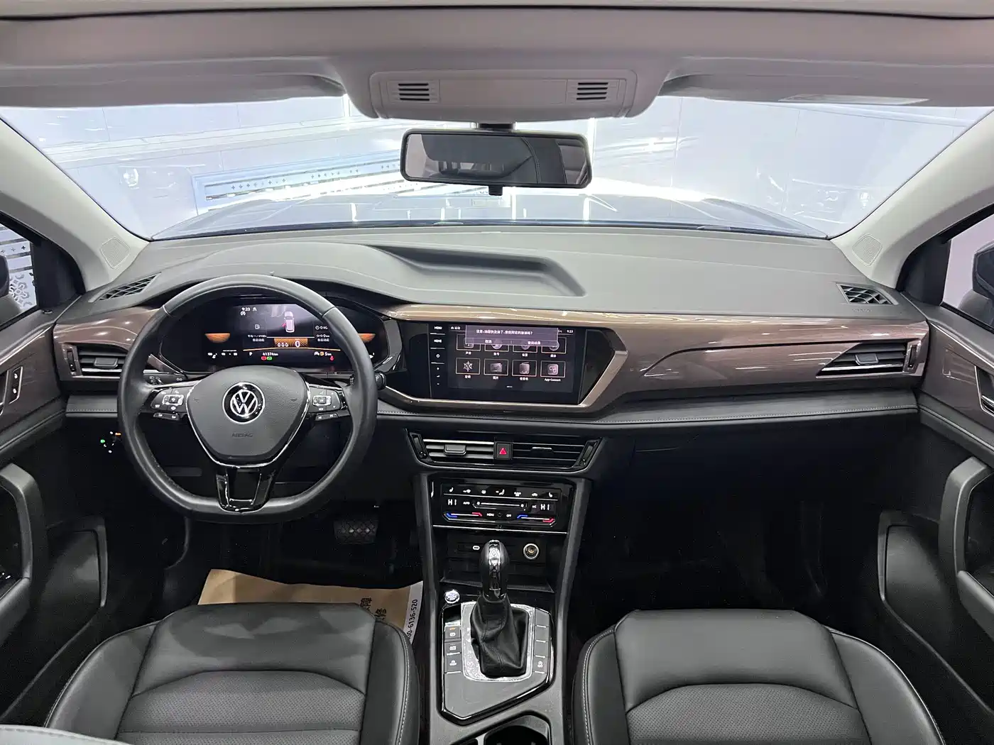Volkswagen Tharu 2022 280TSI FWD Luxury Edition фото 15