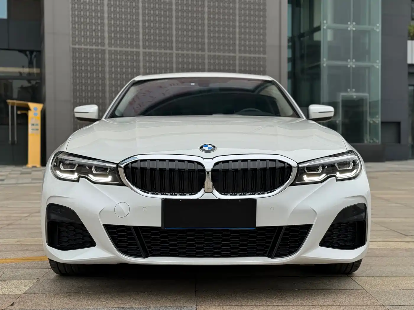 BMW 3 Series 2021 320Li M Sport Package фото 2