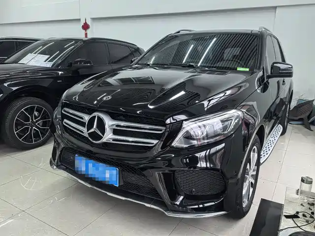 MERCEDES-BENZ GLE