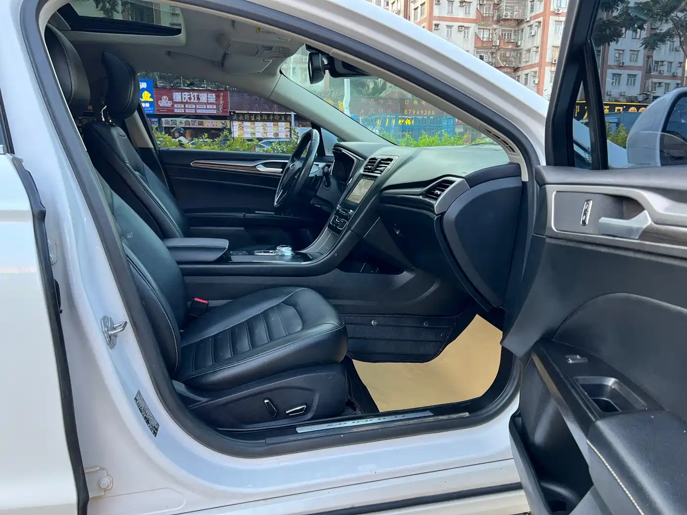 FORD MONDEO