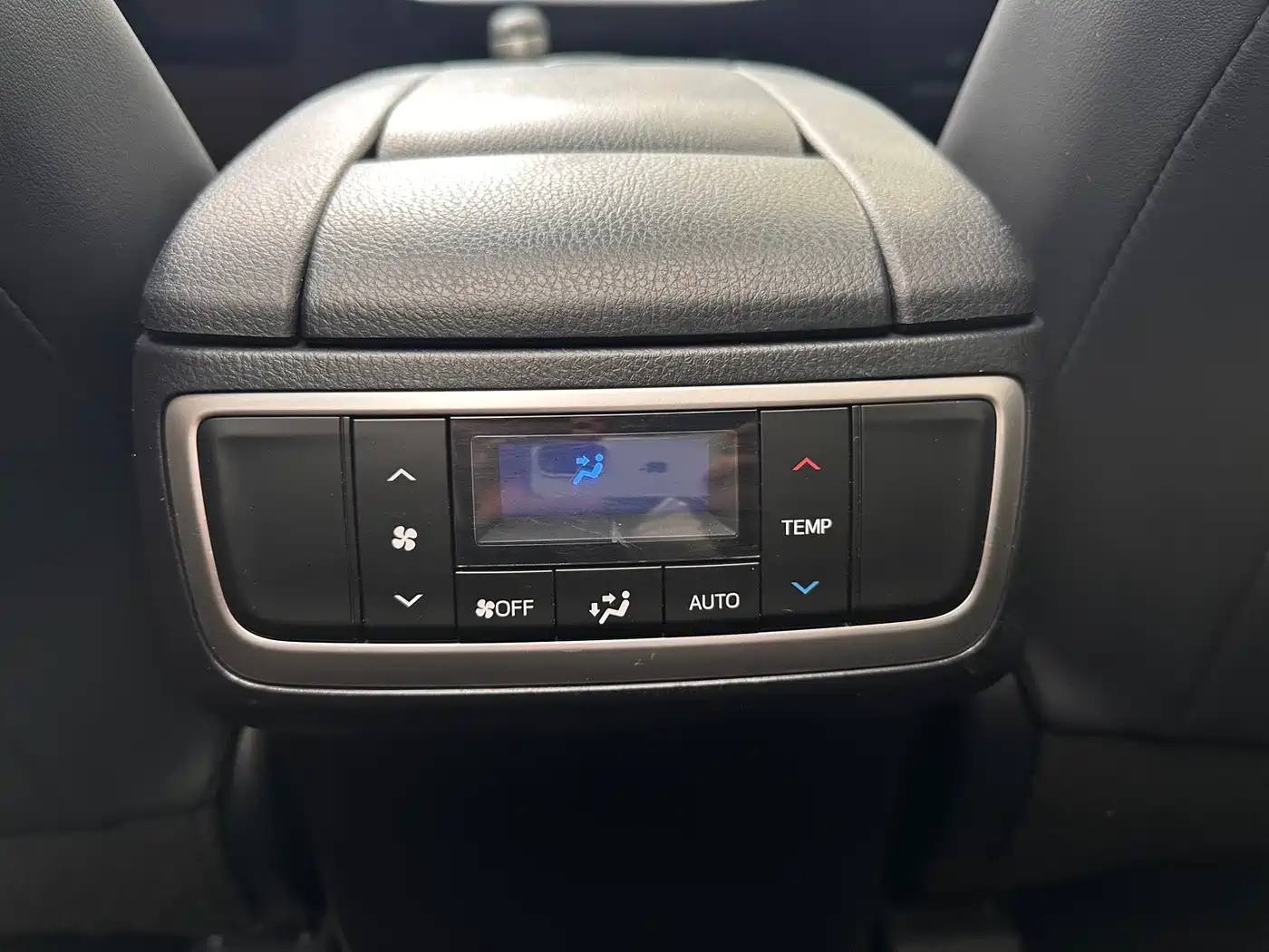 Toyota Highlander 2018 2.0T 4WD Luxury 7-seater (China V) фото 16