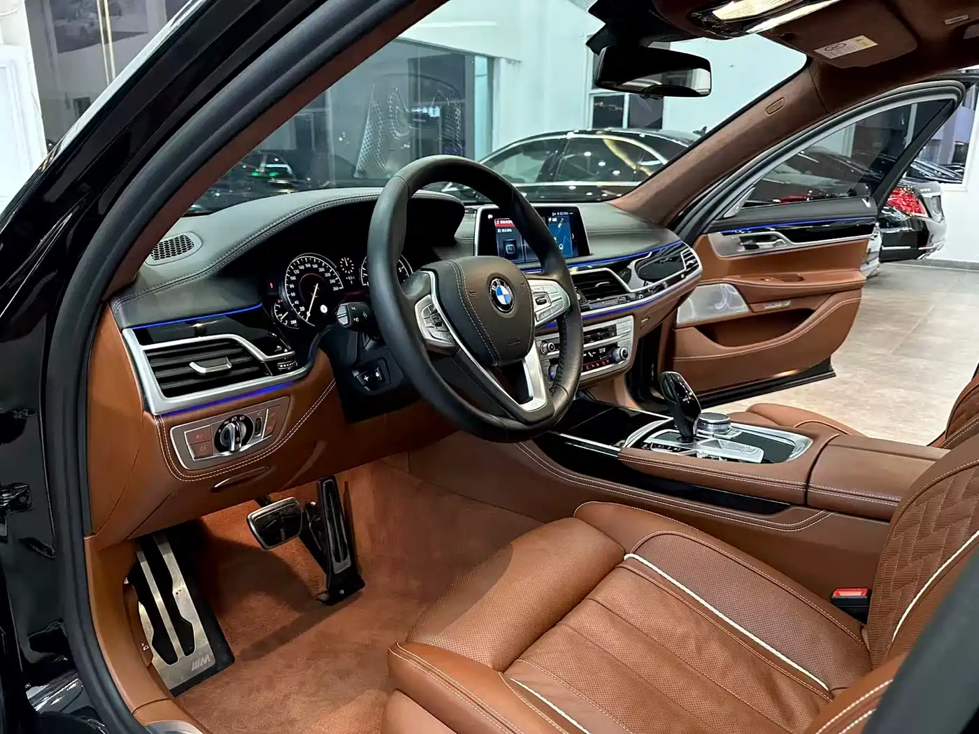 BMW 7 Series 2018 740Li xDrive Premium Type M Sport Package фото 6