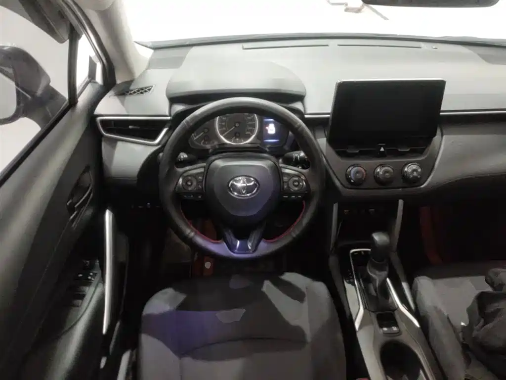 Toyota Corolla Cross 2022 2.0L Pioneer Edition фото 17