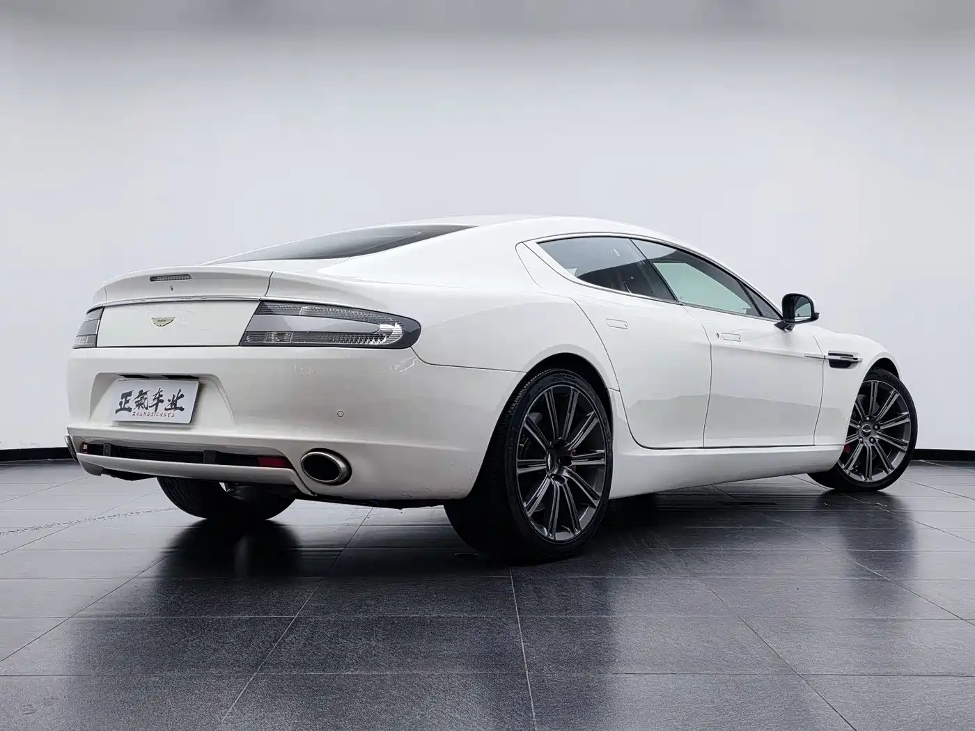 Aston Martin Rapide 2011 2010 6.0L