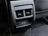 Фото 34 - Cadillac XT4