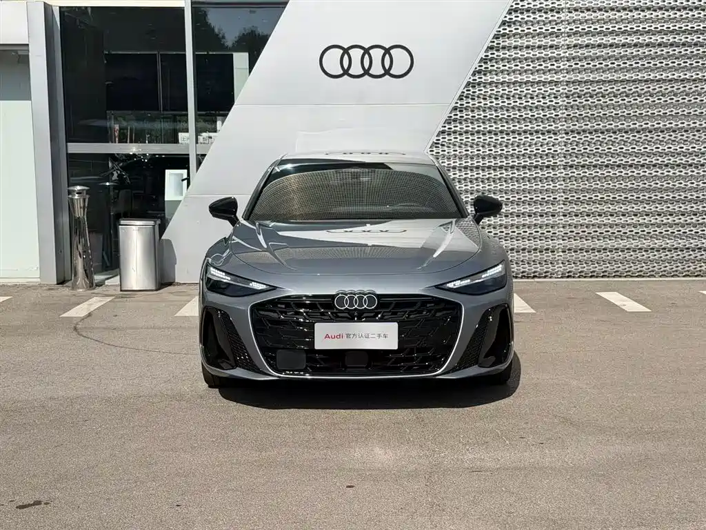 Photo 14 - Audi A6L