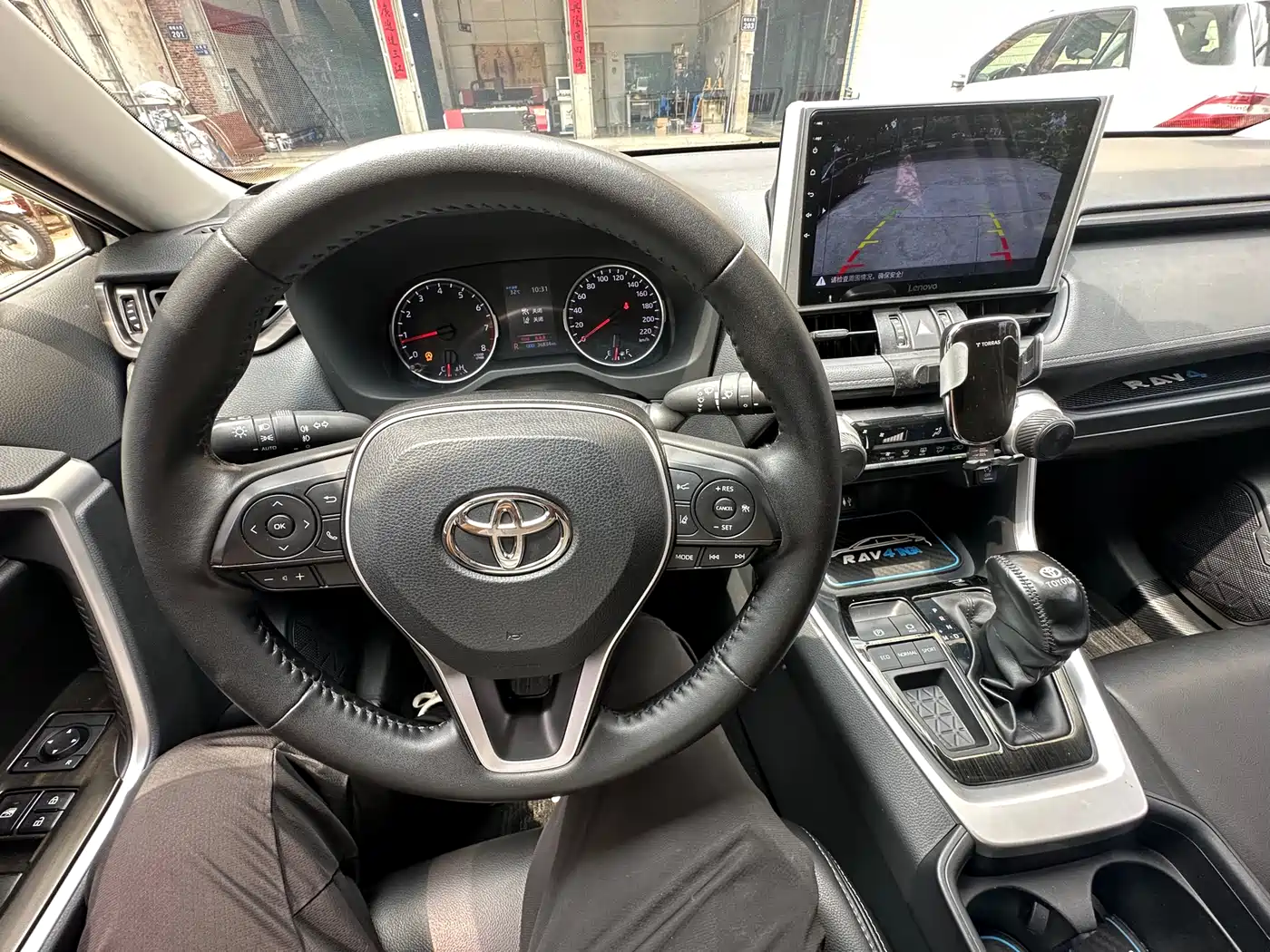 Toyota RAV4 Rongfang 2020 2.0L CVT 2WD Urban Edition фото 12