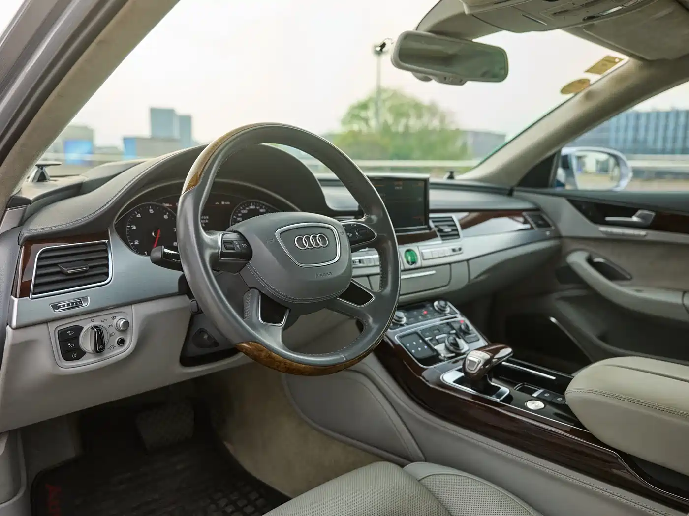 Audi A8 2014 A8L 60 TFSI quattro Exclusive фото 11