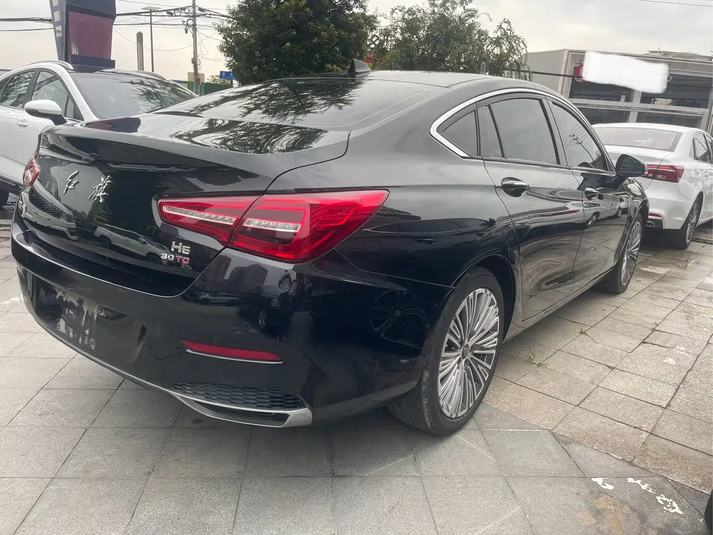 Hongqi H5 2022 Classic 1.5T DCT Flag Rhythm Edition фото 9