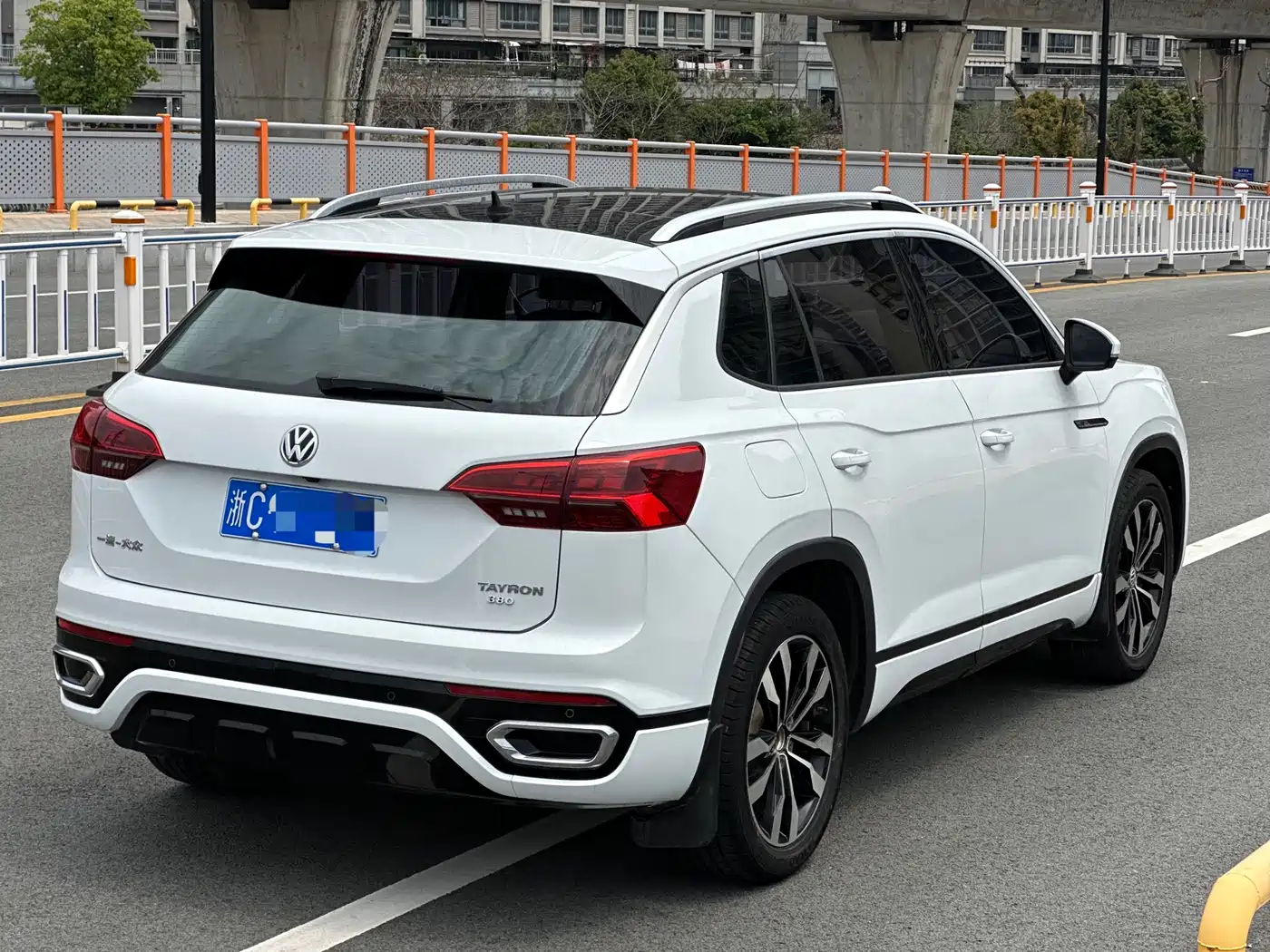 Volkswagen Tayron 2019 380TSI 4WD R-Line China VI фото 15