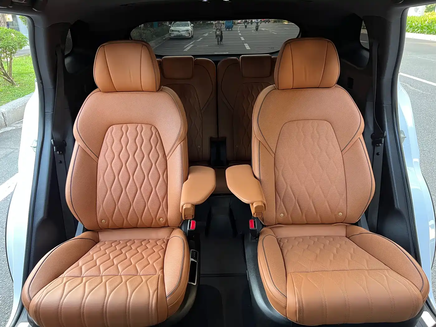 BYD Tang New Energy 2022 EV 730KM Premium фото 13