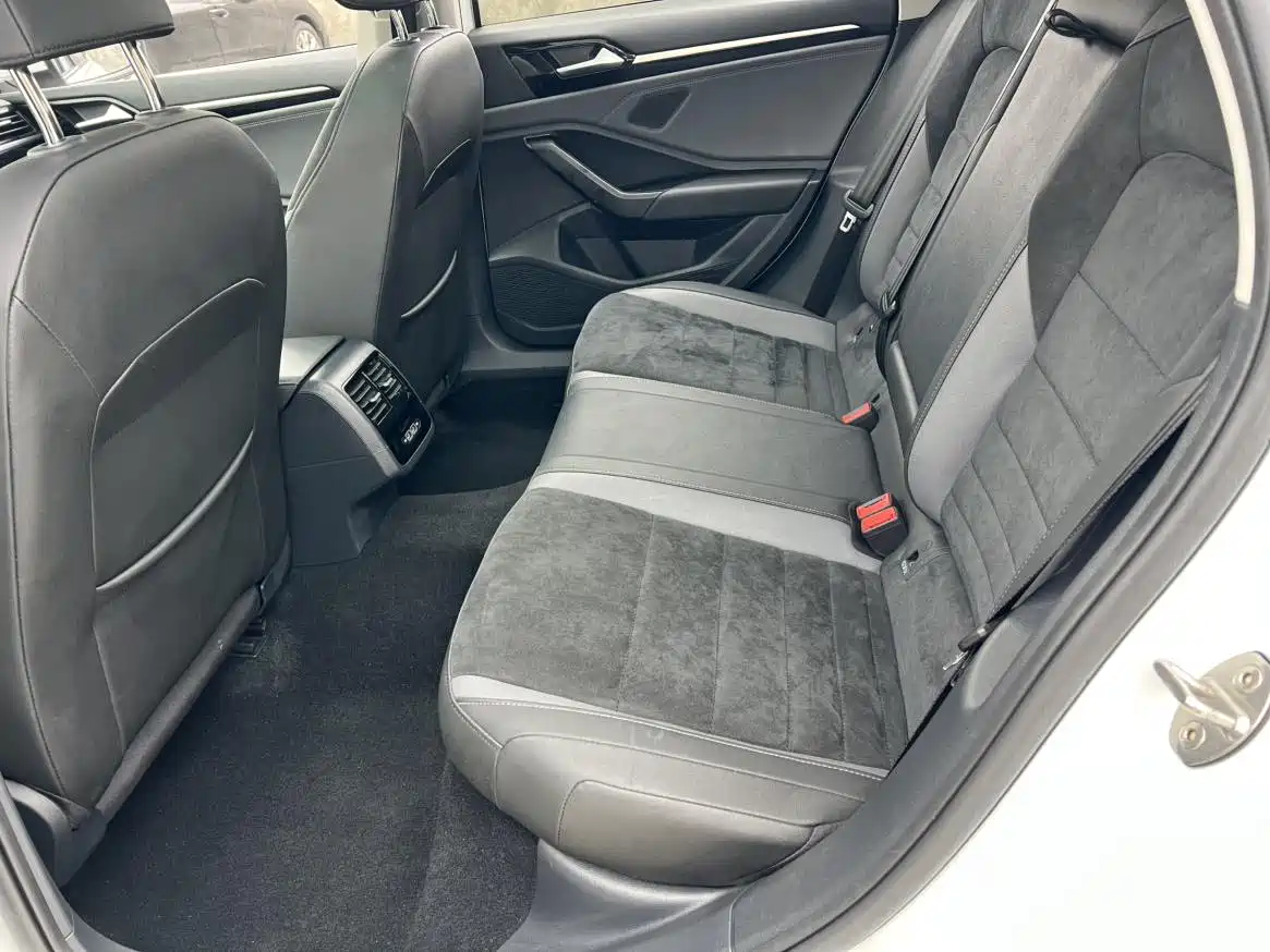 Volkswagen Sagitar 2021 280TSI DSG Surpassing Edition фото 6