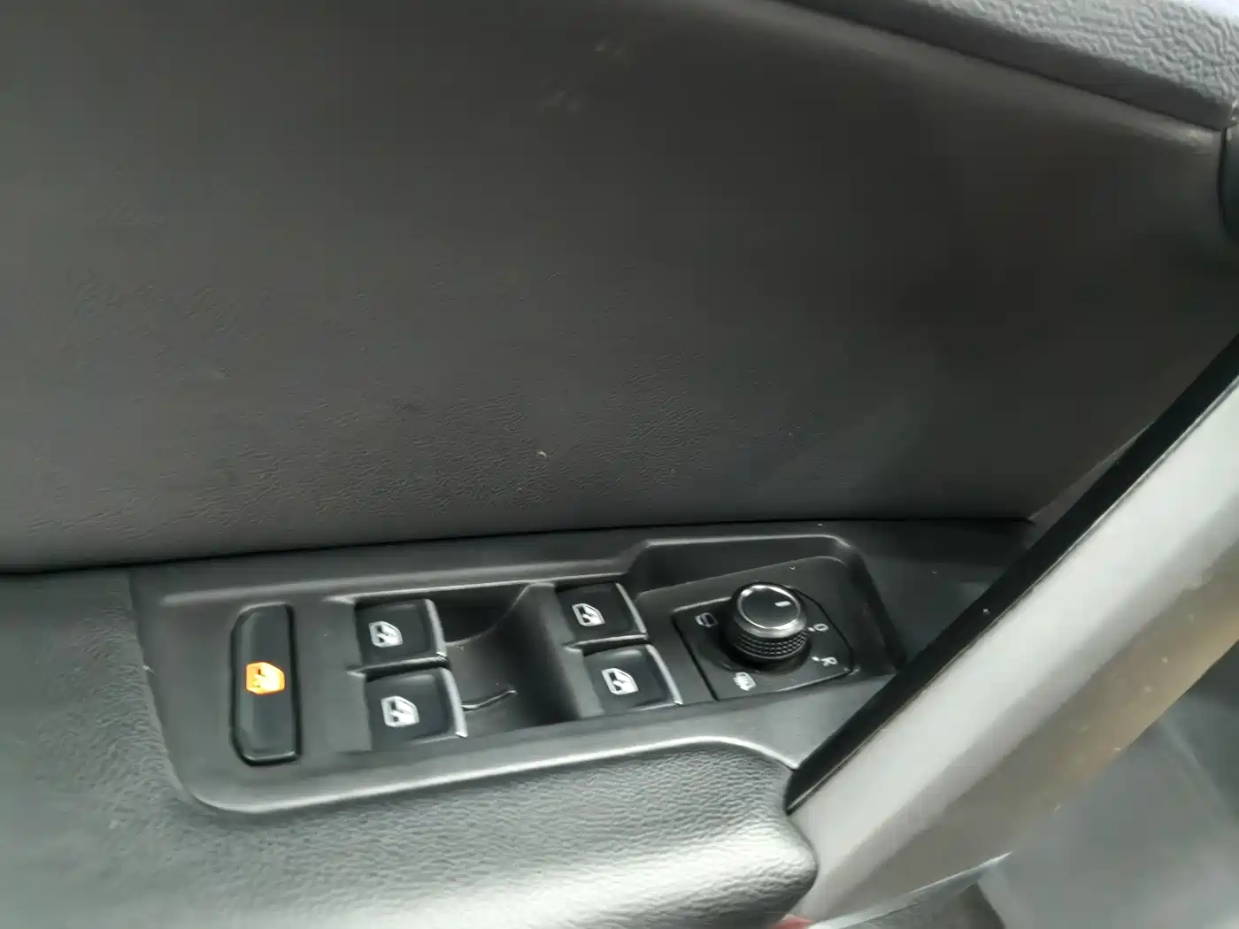 Volkswagen Tayron 2020 330TSI 2WD Luxury Smart Edition фото 9
