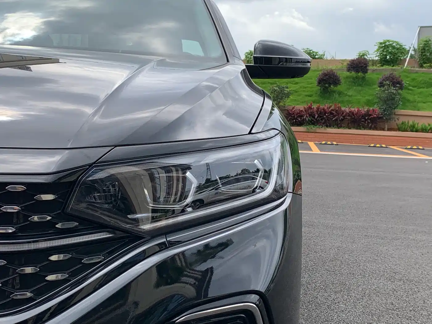 Volkswagen Passat 2023 330TSI Starlight Luxury Edition фото 12