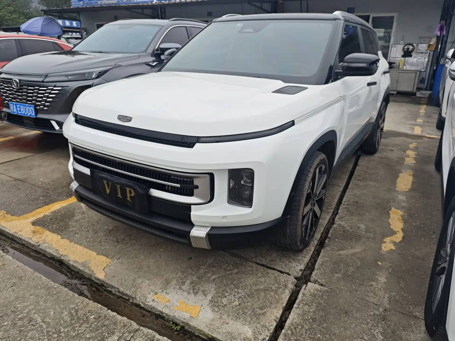 Фото 1 - Geely ICON