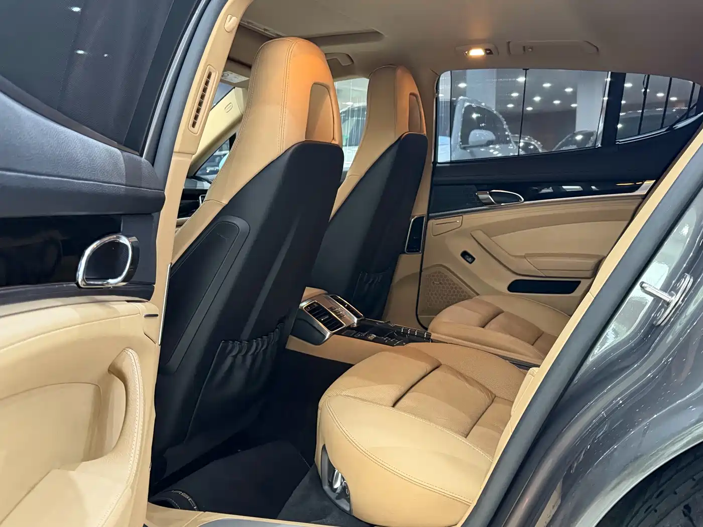 Porsche Panamera 2016 Panamera Edition 3.0T фото 12