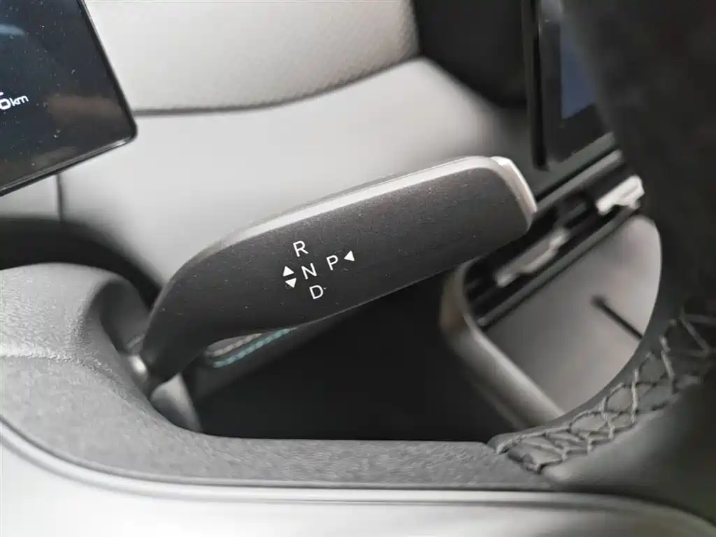 BYD Qin PLUS 2026 DM-i Smart Edition 128KM Progressive фото 14
